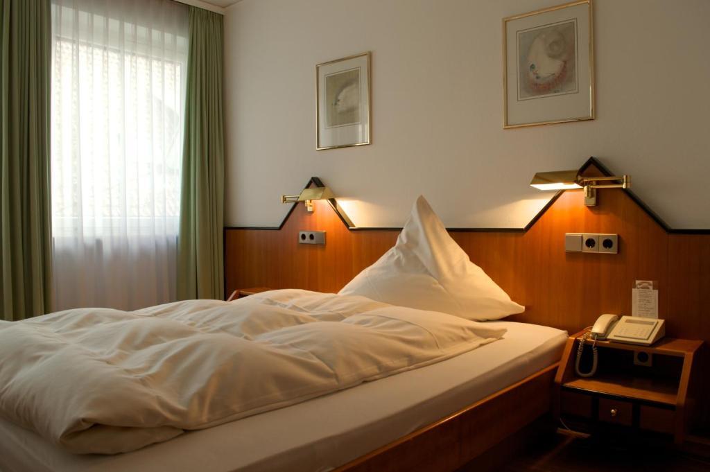 Hotel Restaurant Baeren Freudenstadt Esterno foto
