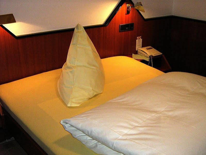 Hotel Restaurant Baeren Freudenstadt Esterno foto